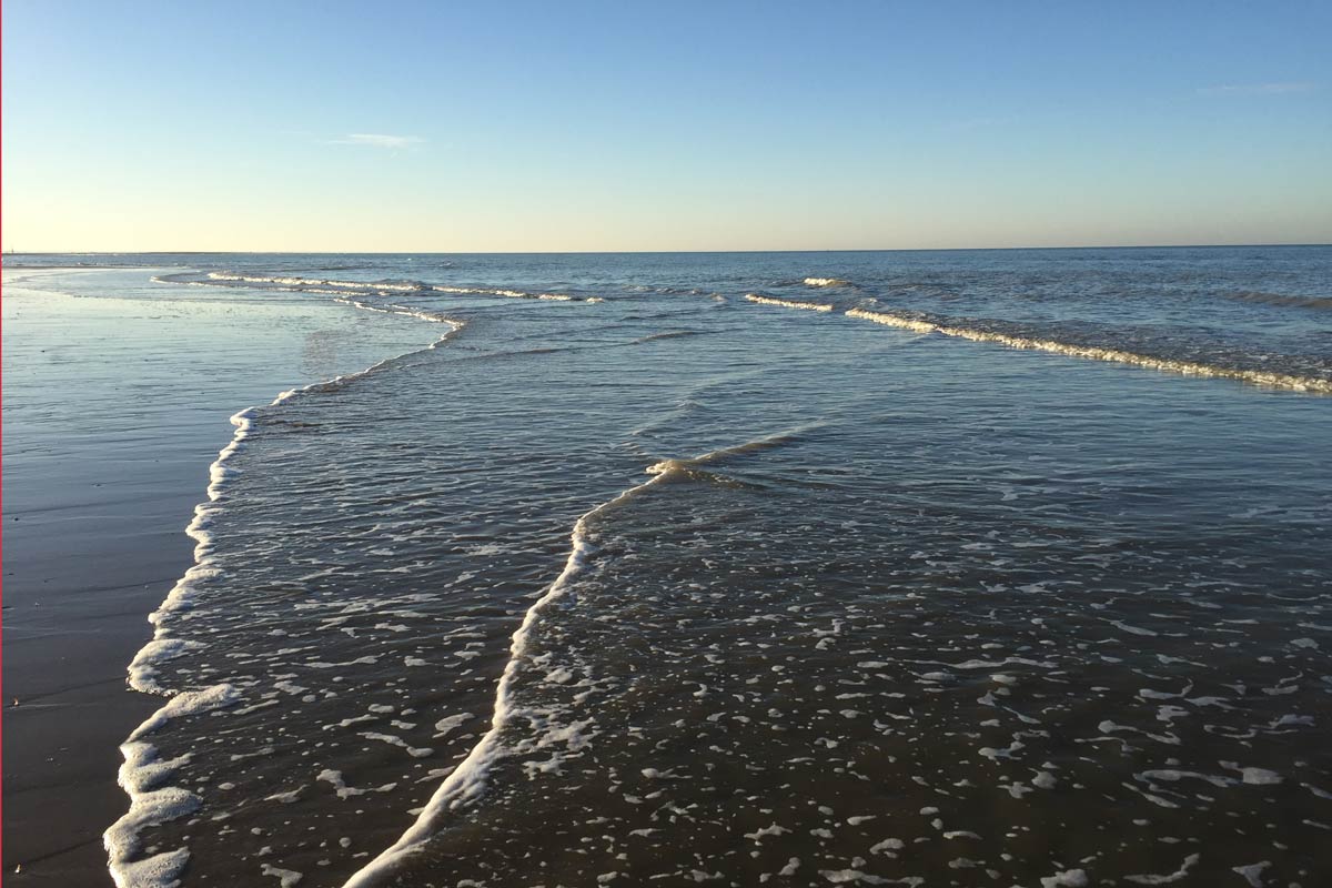 Sur la plage d'Houlgate