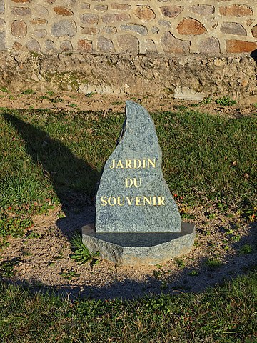 360px-Estivareilles-FR-03-cimetière-a4 - jardin du souvenir - François GOGLINS Jardin du souvenir