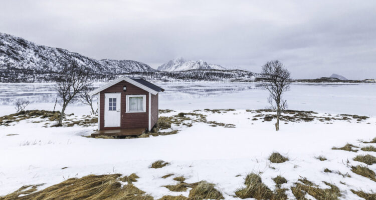 maison sous la neige