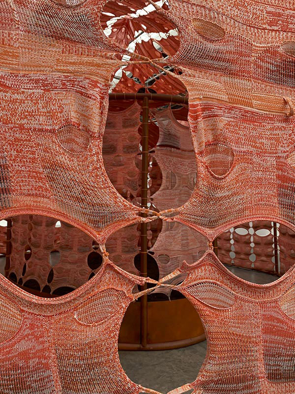 Tabita Rezaire - Amakaba × Olaniyi Studio, Nono: Soil Temple, 2022 ©Isabelle Vauconsant RECLAMER-LA-TERRE