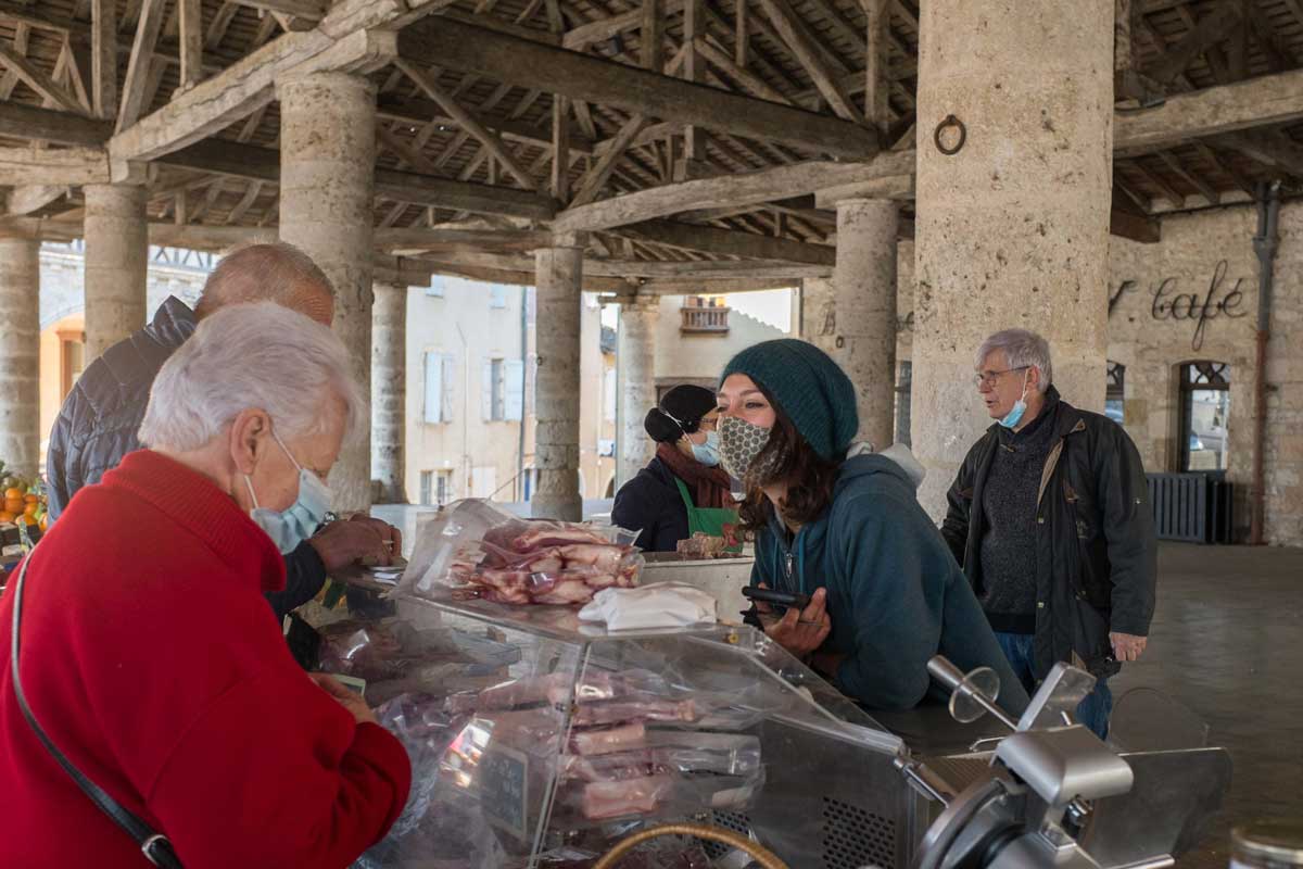 Noémie au Marché d'Auch