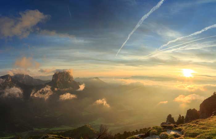 Vercors-Depositphotos_497174822_S Vercors • Mont Aiguille • lever de soleil