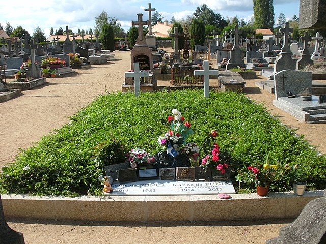 Tombe_de_Louis_De_Funès_au_Cellier. - FcreppeJPG ©Wilipedia