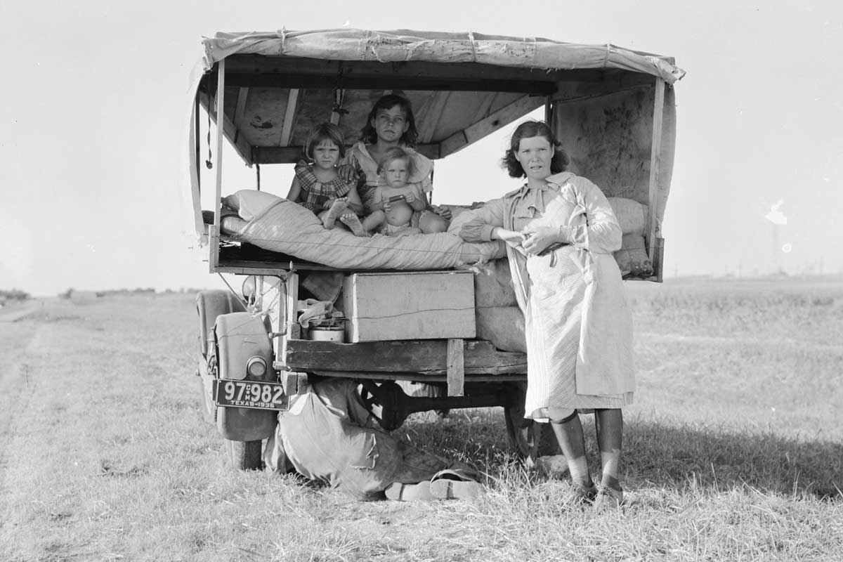 Dorothea Lange, Famille entre Dallas et Austin, Texas , 1936. © Library of Congress Prints and Photographs Division Washington, D.C. USA • Migrations et Climat