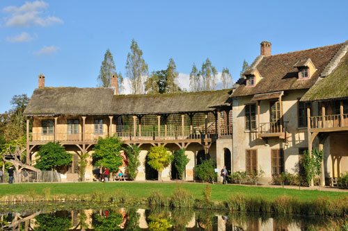 Depositphotos_Domaine-de-Marie-Antoinette-ok-38677443-packshot Domaine-de-Marie-Antoinette